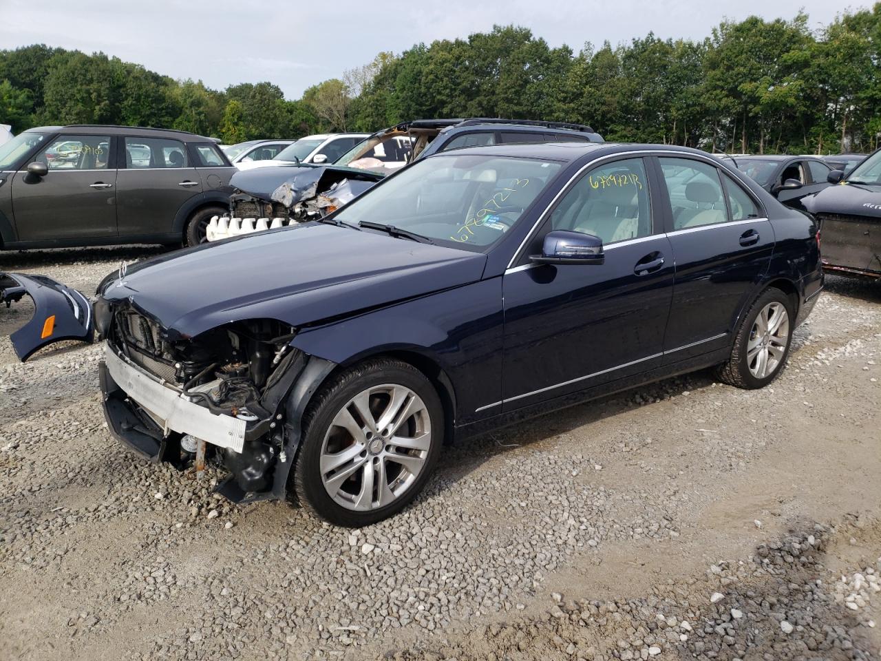Image 1 of 2014 MERCEDES-BENZ C 300 4MATIC 2014 with VIN WDDGF8AB0ER302859