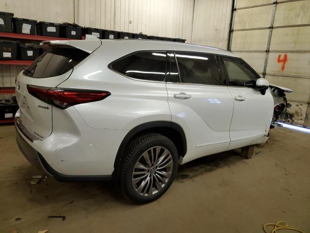 Obraz 3 z 2022 TOYOTA HIGHLANDER HYBRID PLATINUM 2022 z VIN 5TDEBRCH1NS073906