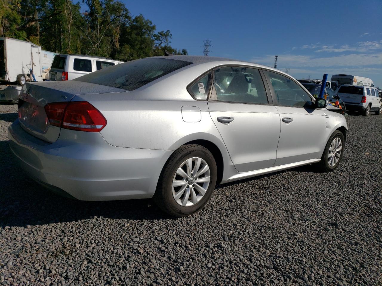 Image 3 of 2014 VOLKSWAGEN PASSAT S 2014 with VIN 1VWAT7A30EC062689