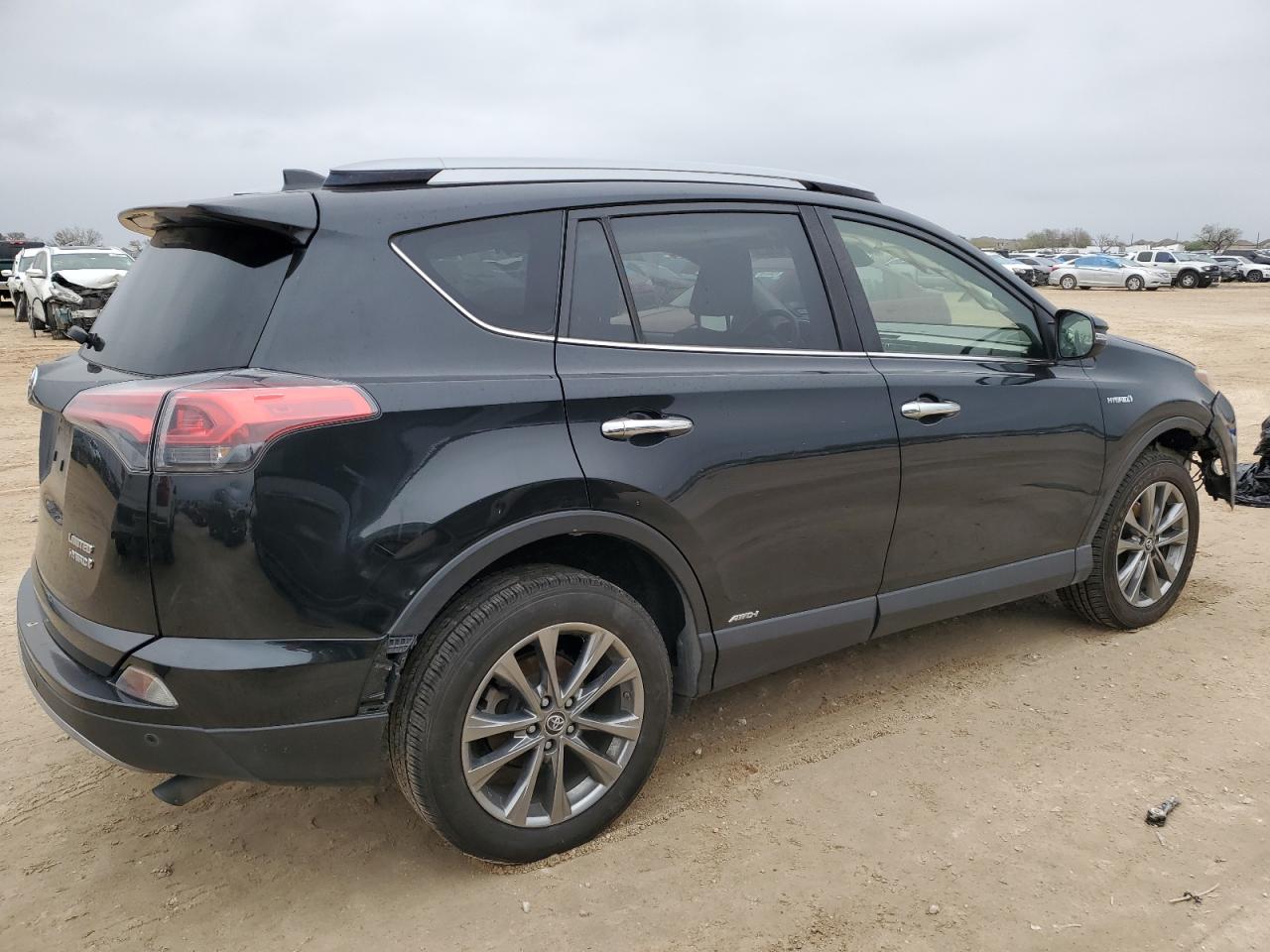 Изображение 3 2018 TOYOTA RAV4 HV LIMITED 2018 с VIN JTMDJREV0JD218473