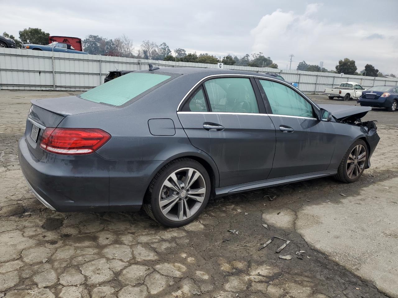 Obraz 3 z 2014 MERCEDES-BENZ E 350 2014 z VIN WDDHF5KB7EA912385