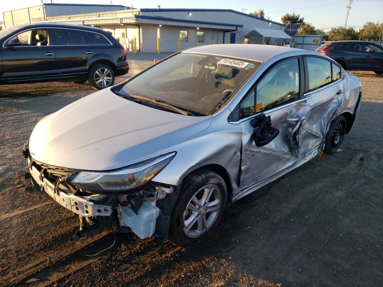 Obraz 1 z 2018 CHEVROLET CRUZE LT 2018 z VIN 1G1BE5SM2J7233158