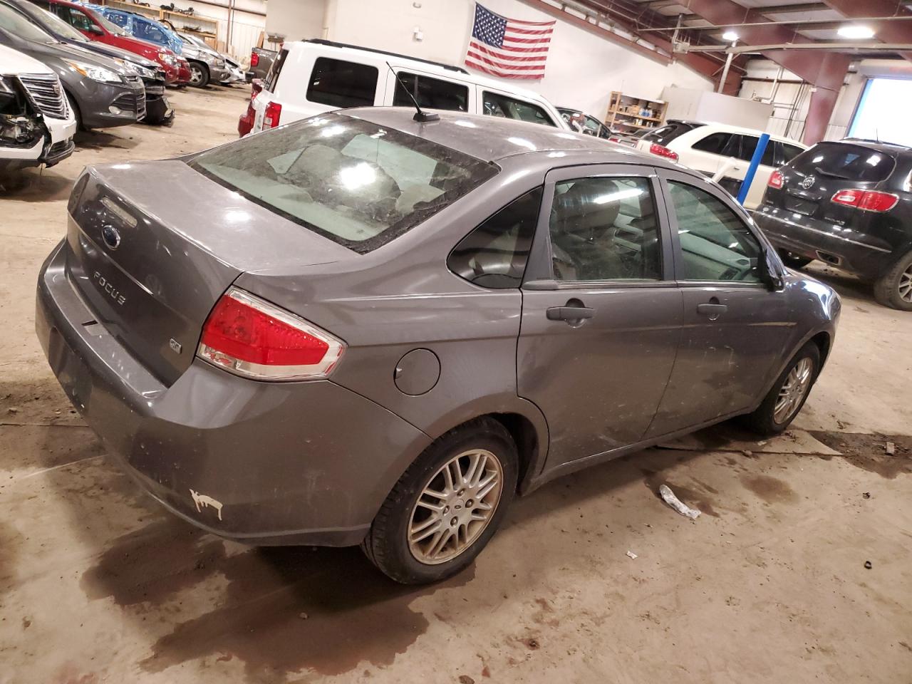 Image 3 of 2010 FORD FOCUS SE 2010 with VIN 1FAHP3FN1AW162114