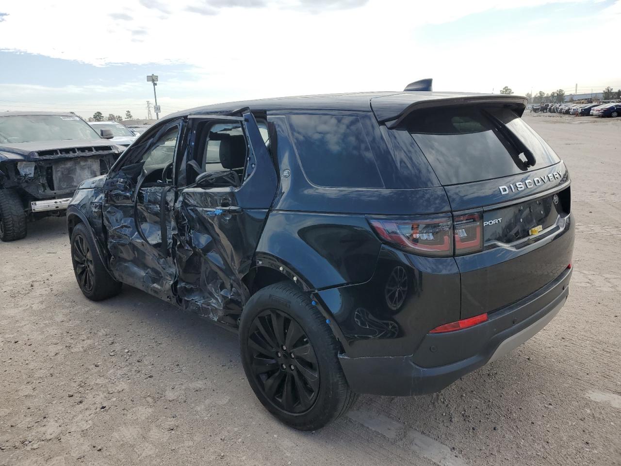 Obraz 2 z Land Rover Discovery Sport Se 2021 z VIN SALCP2FX3MH885996