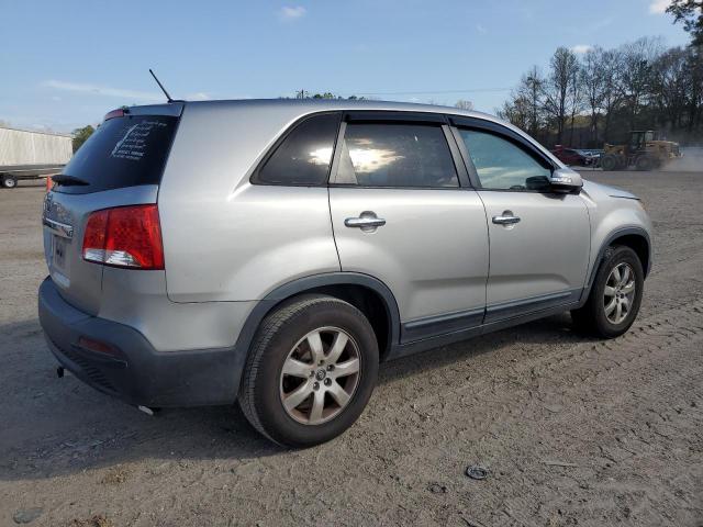 Image 3 of 2013 KIA SORENTO LX 2013 with VIN 5XYKT3A15DG385807