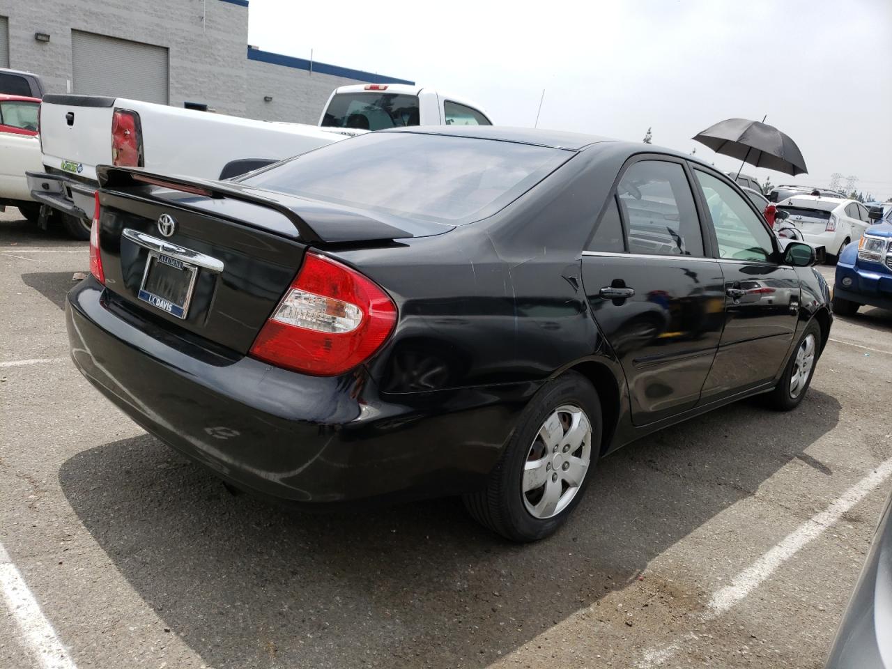 Image 3 of 2002 TOYOTA CAMRY LE 2002 with VIN JTDBE32K520123192