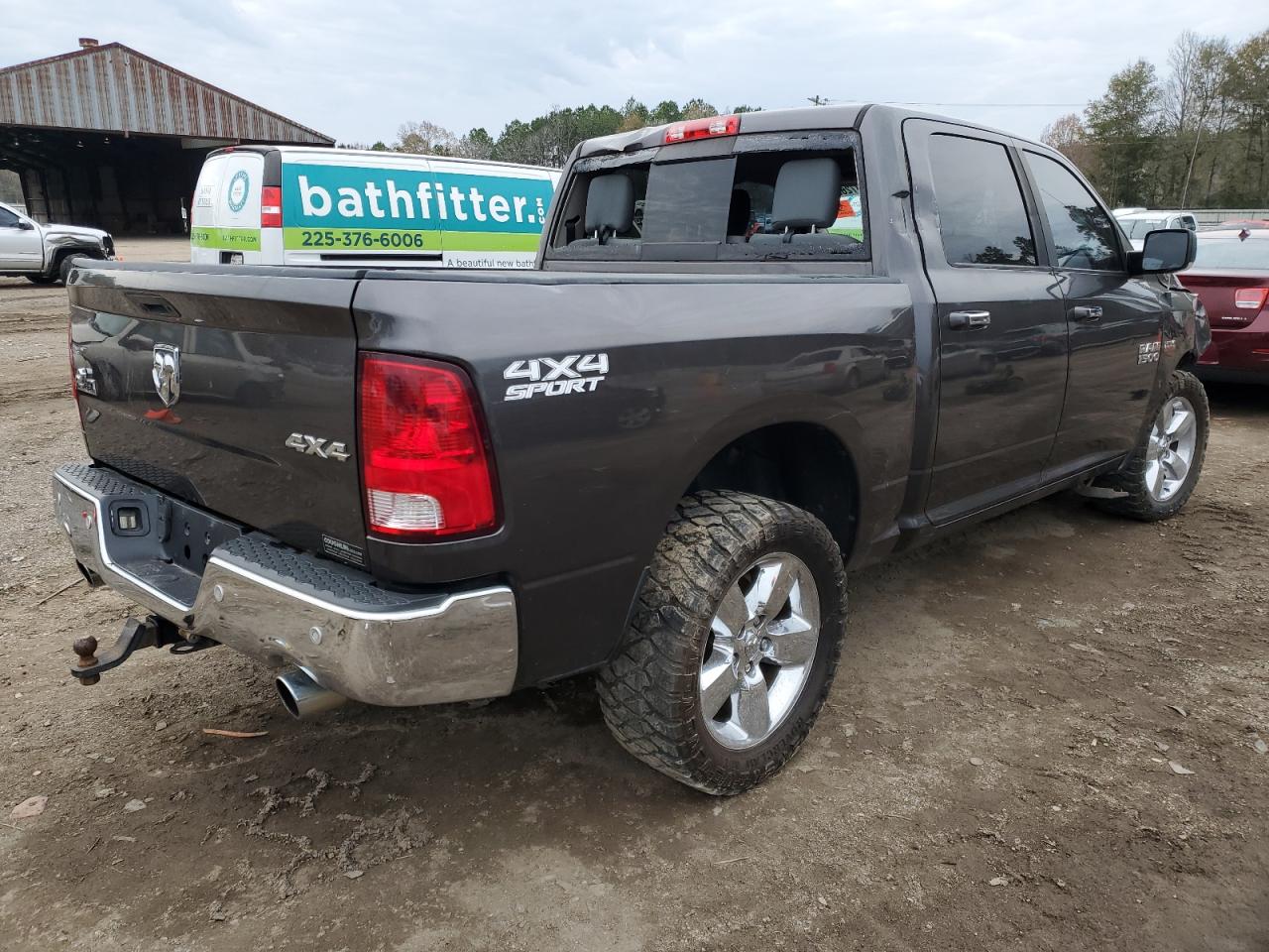 Image 3 of 2016 RAM 1500 SLT 2016 with VIN 3C6RR7LT2GG266533