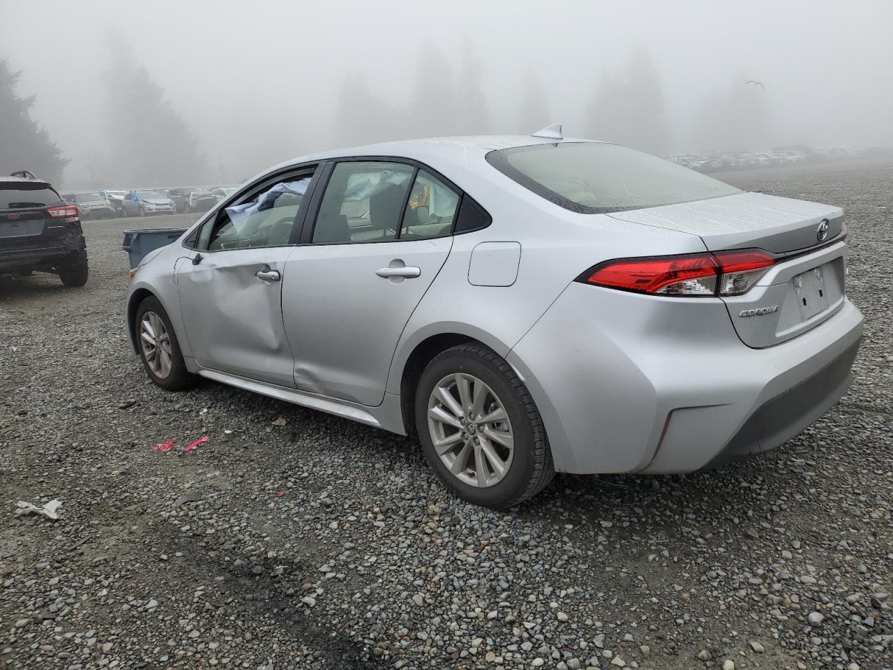 Obraz 2 z 2023 TOYOTA COROLLA LE 2023 z VIN JTDB4MEE7P3006220