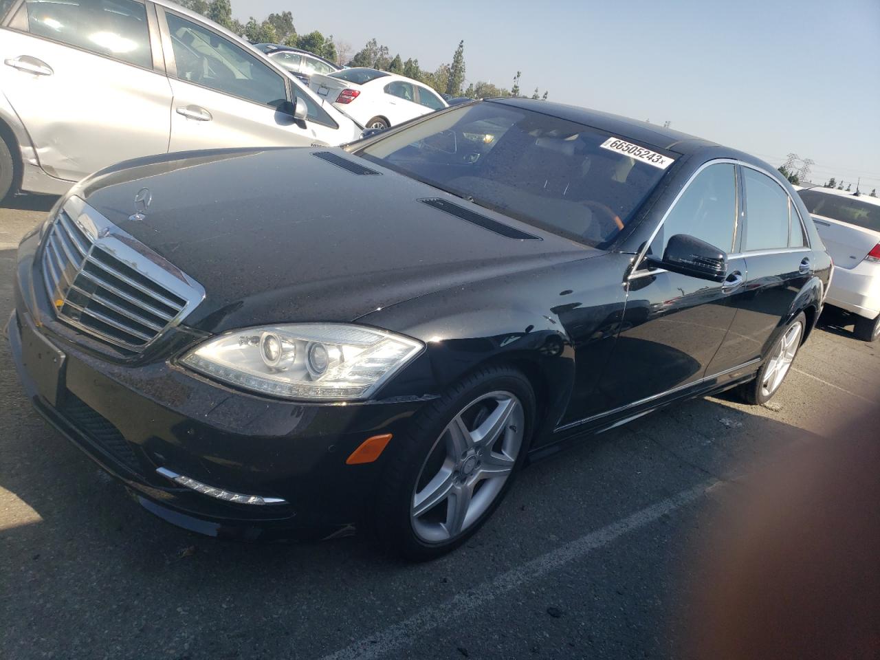 Obraz 1 z 2010 MERCEDES-BENZ S 550 4MATIC 2010 z VIN WDDNG8GB5AA325901