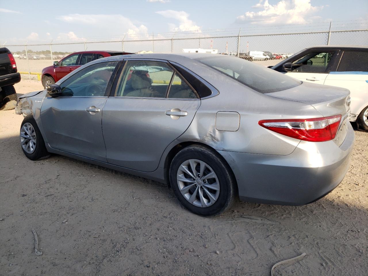Изображение 2 2016 TOYOTA CAMRY HYBRID 2016 с VIN 4T1BD1FK2GU188255