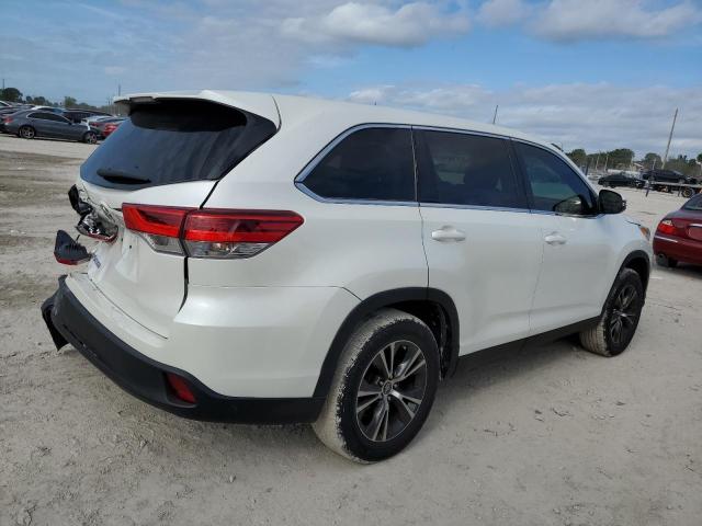 Изображение 3 2019 TOYOTA HIGHLANDER LE 2019 с VIN 5TDZARFH4KS043827