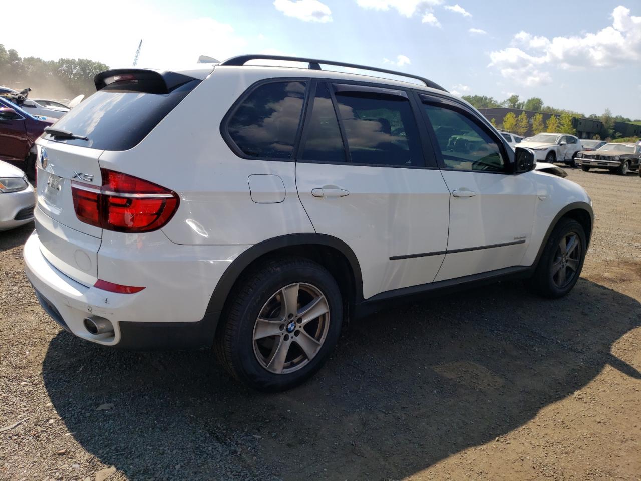 Изображение 3 2012 BMW X5 XDRIVE35D 2012 с VIN 5UXZW0C57C0B90169
