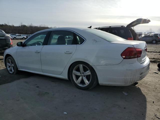 Obraz 2 z 2013 VOLKSWAGEN PASSAT SE 2013 z VIN 1VWBP7A35DC026147