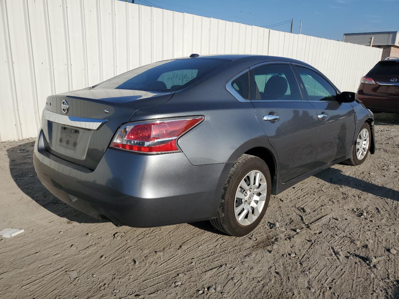 Image 3 of 2015 NISSAN ALTIMA 2.5 2015 with VIN 1N4AL3AP3FN861263