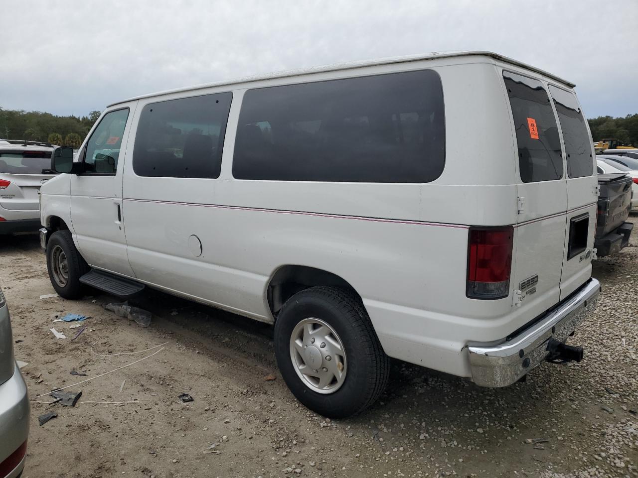 Изображение 2 2011 FORD ECONOLINE E350 SUPER DUTY WAGON 2011 с VIN 1FBNE3BL7BDB07613