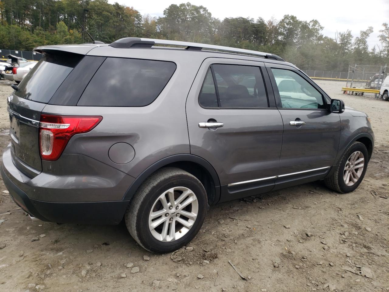 Image 3 of 2014 FORD EXPLORER XLT 2014 with VIN 1FM5K7D86EGC20682