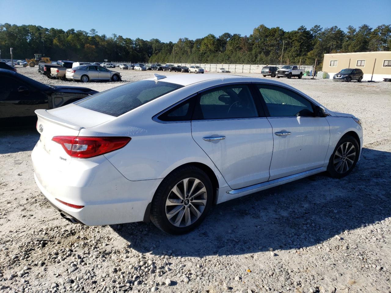 Image 3 of 2016 HYUNDAI SONATA SPORT 2016 with VIN 5NPE34AF9GH389080