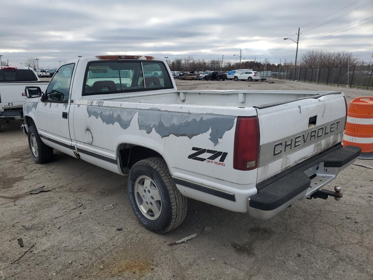 Image 2 of 1994 CHEVROLET GMT-400 K1500 1994 with VIN 1GCEK14K8RE222786