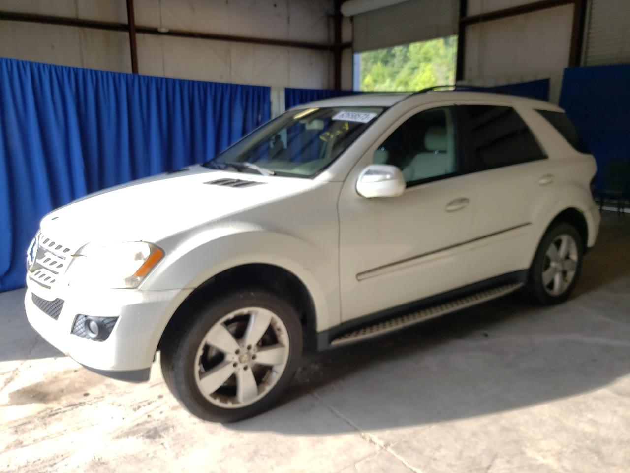 Obraz 1 z Mercedes-Benz Ml 350 2009 z VIN 4JGBB86E89A527808