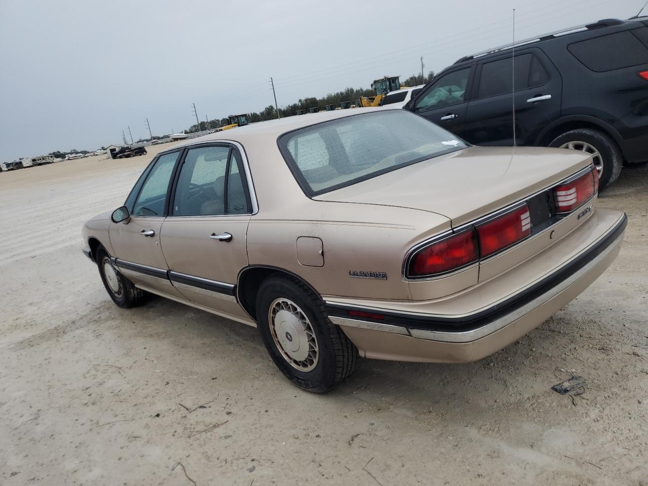 Image 2 of 1995 BUICK LESABRE LIMITED 1995 with VIN 1G4HR52L1SH402686