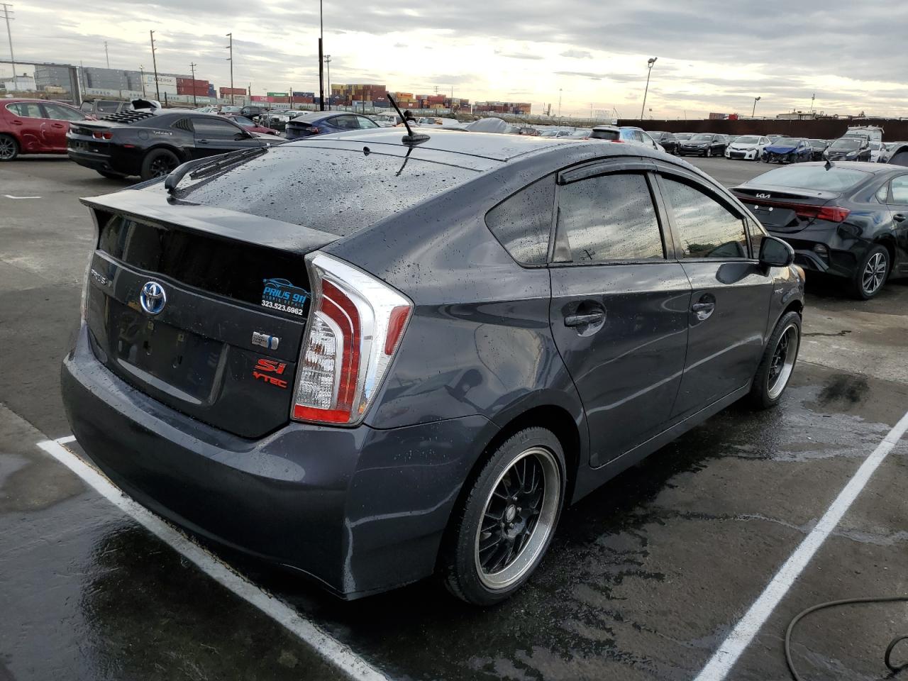 Image 3 of 2013 TOYOTA PRIUS  2013 with VIN JTDKN3DU8D1692744