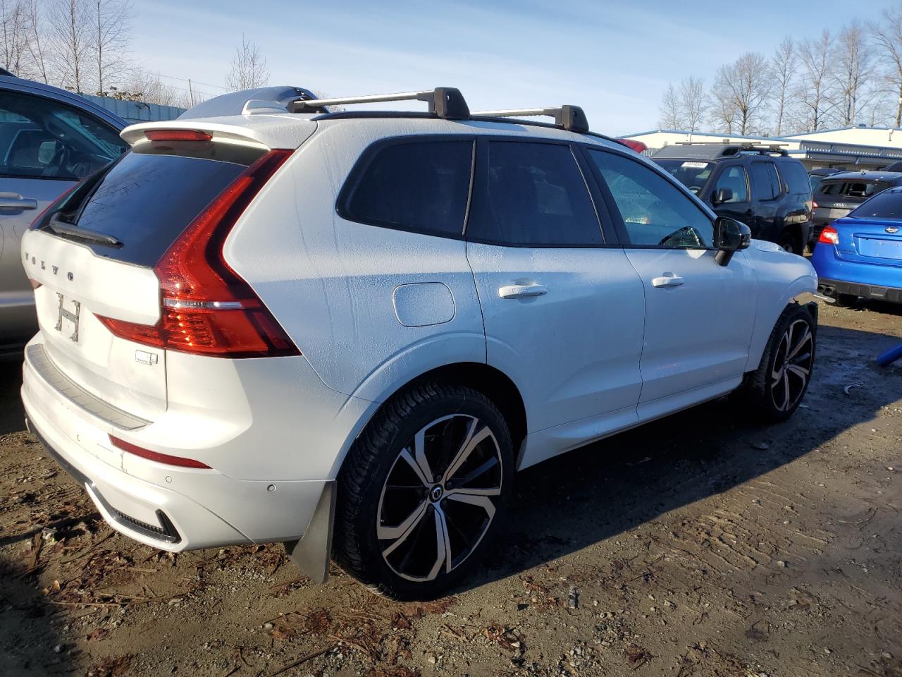 Изображение 3 2022 VOLVO XC60 T8 RECHARGE R-DESIGN 2022 с VIN YV4BR0DMXN1960534