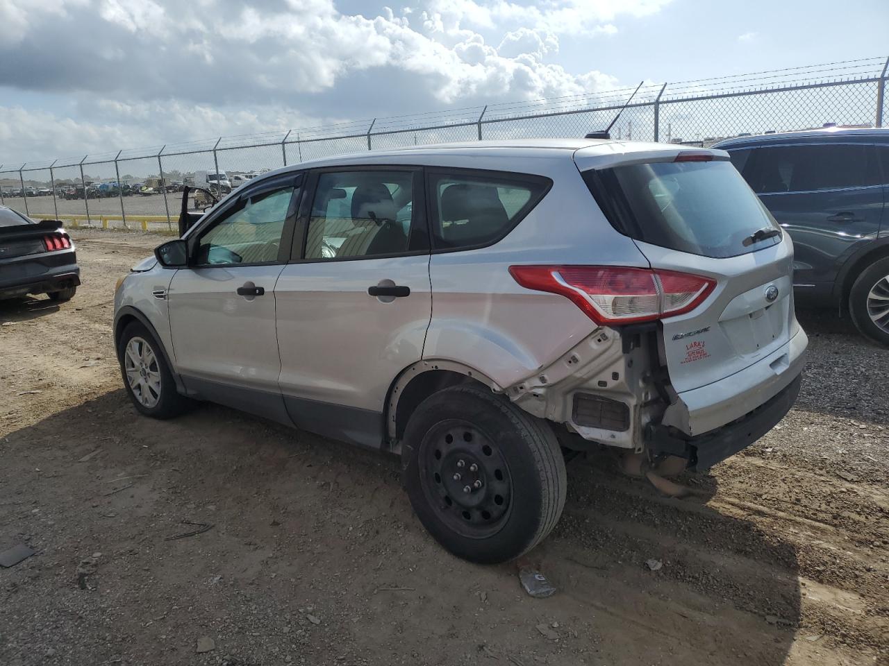 Obraz 2 z 2016 FORD ESCAPE S 2016 z VIN 1FMCU0F7XGUC10545