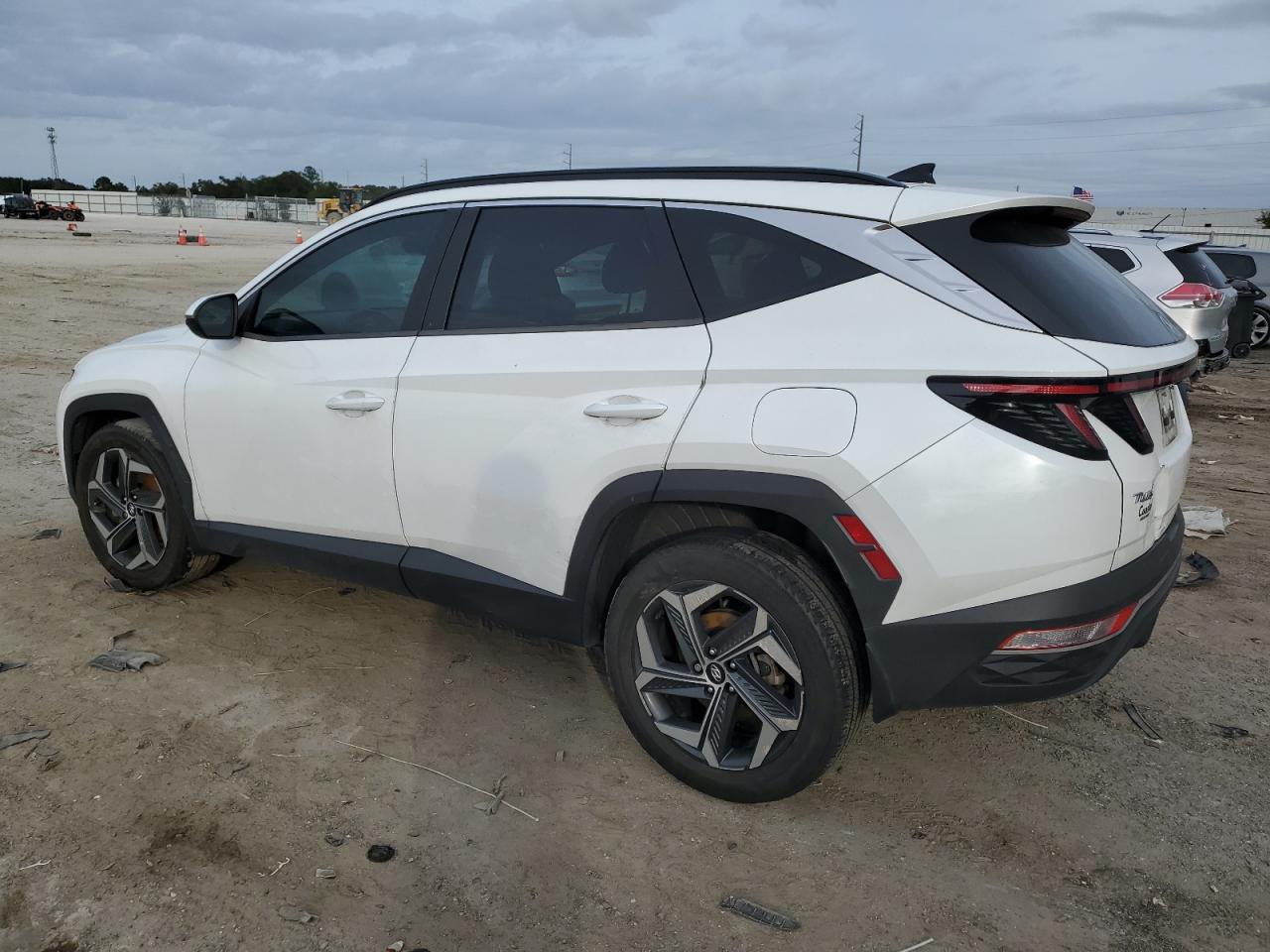 Изображение 2 2022 HYUNDAI TUCSON SEL CONVENIENCE 2022 с VIN KM8JFCA16NU016422