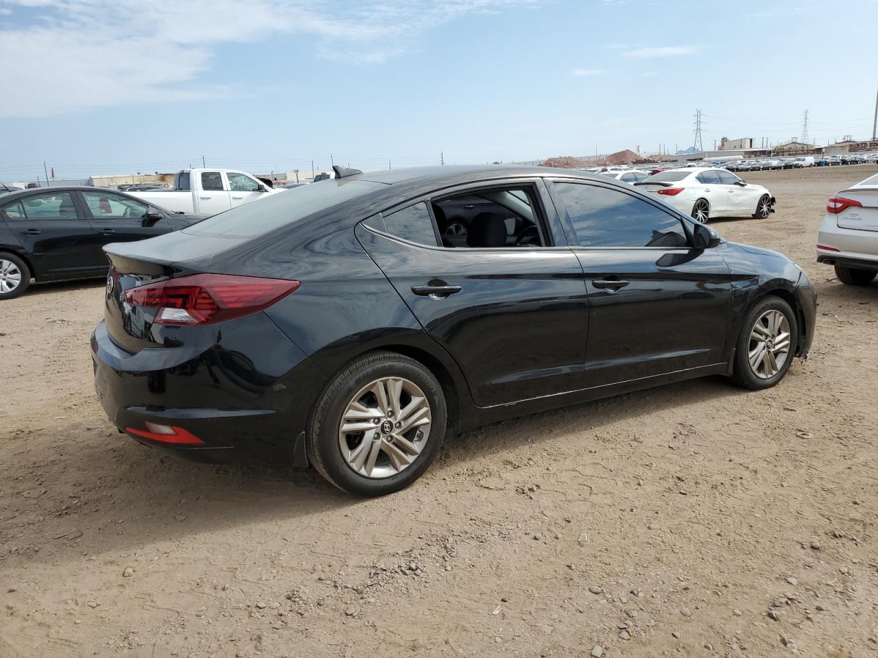 Image 3 of 2019 HYUNDAI ELANTRA SEL 2019 with VIN 5NPD84LF7KH472445