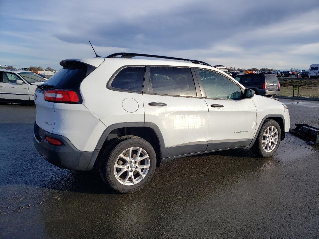 Image 3 of 2017 JEEP CHEROKEE SPORT 2017 with VIN 1C4PJLAB9HW593041