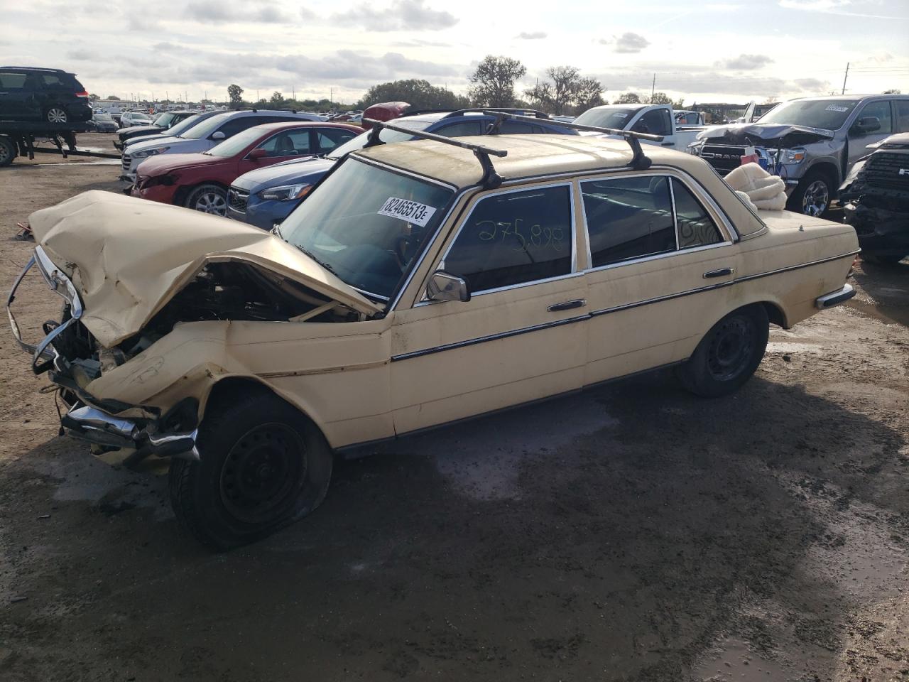 Image 1 of 1983 MERCEDES-BENZ 240 D 1983 with VIN WDBAB23A3DB411819
