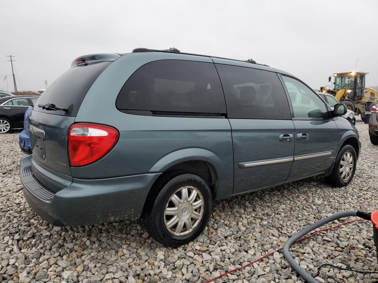 Obraz 3 z 2005 CHRYSLER TOWN & COUNTRY TOURING 2005 z VIN 2C4GP54L05R566264