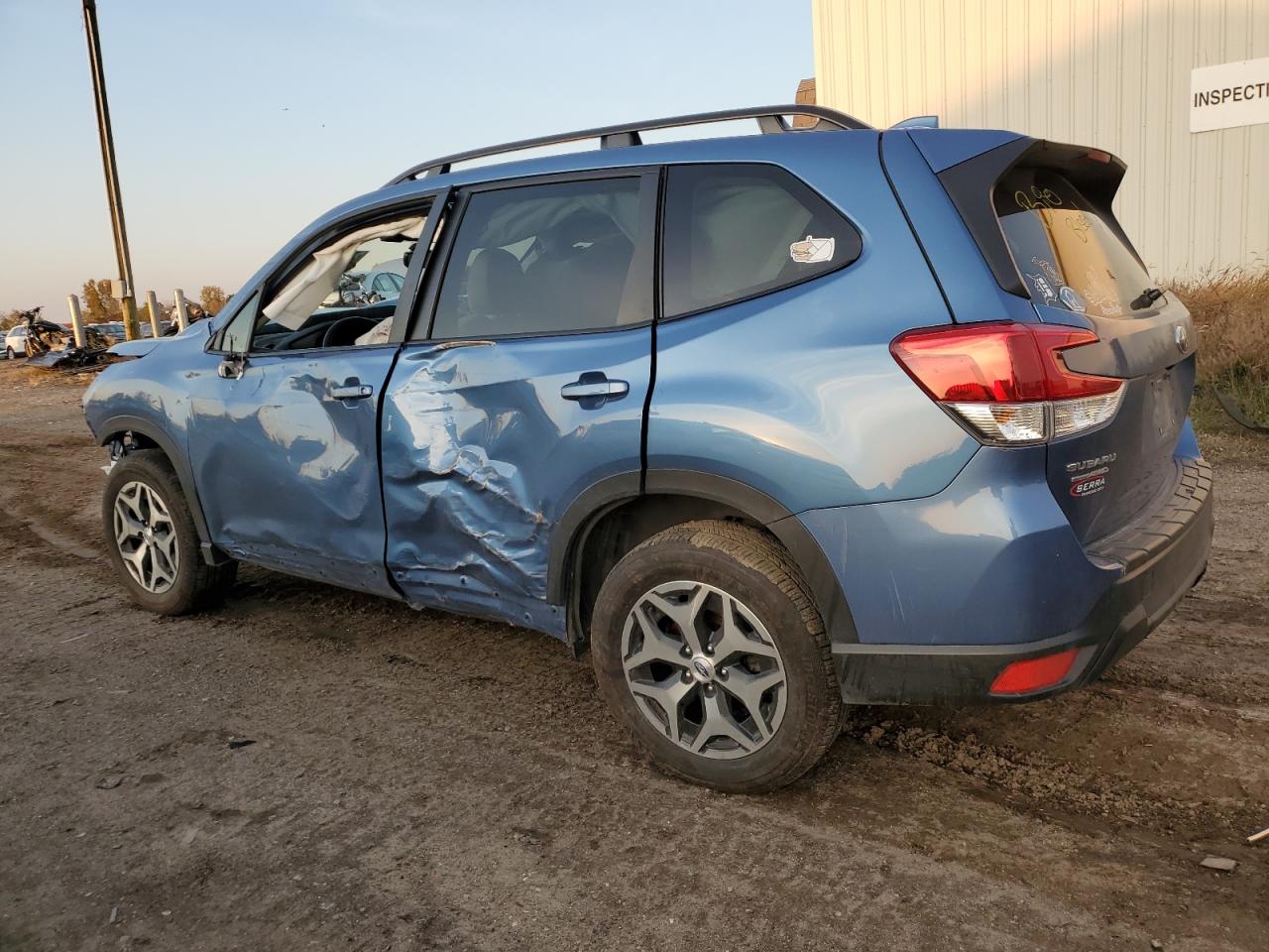 Image 2 of 2022 SUBARU FORESTER PREMIUM 2022 with VIN JF2SKADC4NH438172