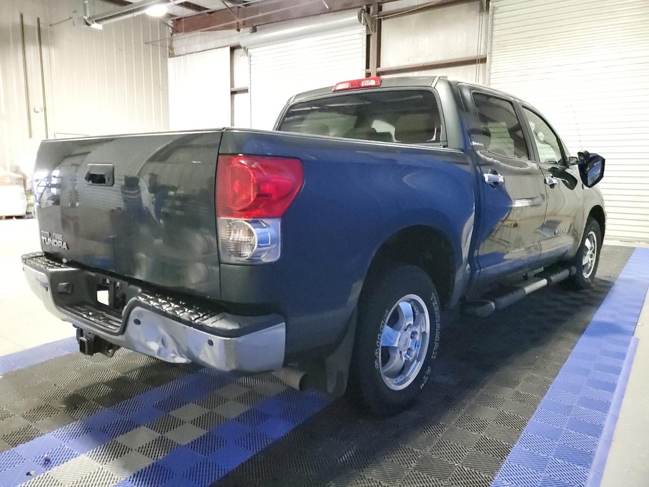 Image 3 of 2007 TOYOTA TUNDRA CREWMAX LIMITED 2007 with VIN 5TBEV58107S458736