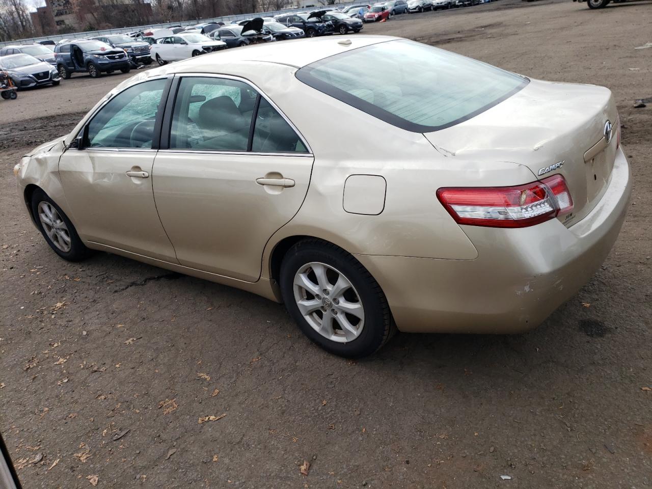 Изображение 2 2011 TOYOTA CAMRY BASE 2011 с VIN 4T4BF3EK0BR093974