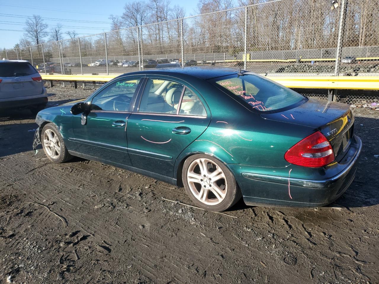 Obraz 2 z 2004 MERCEDES-BENZ E 500 2004 z VIN WDBUF70J04A608794