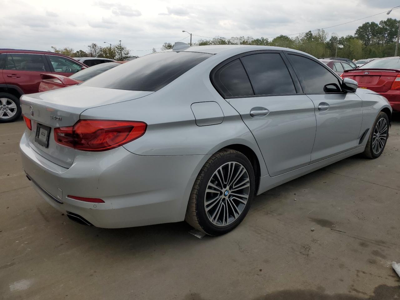 Obraz 3 z 2019 BMW 540 XI 2019 z VIN WBAJE7C50KWW30958