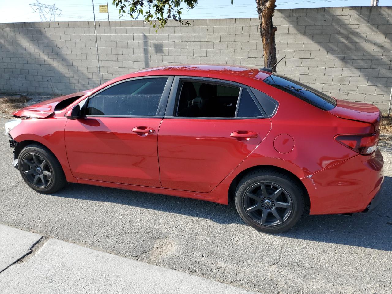 Image 2 of 2019 KIA RIO S 2019 with VIN 3KPA24AB9KE205882