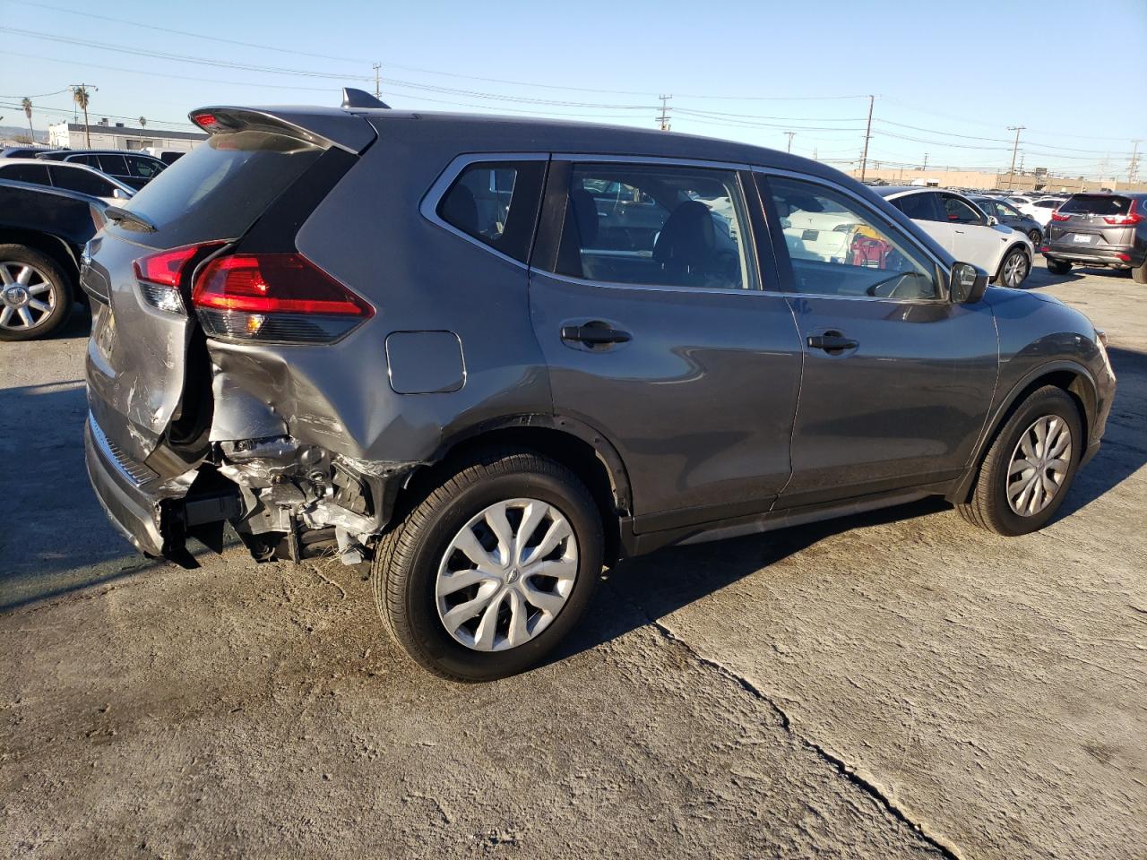 Image 3 of 2019 NISSAN ROGUE S 2019 with VIN JN8AT2MT1KW503813