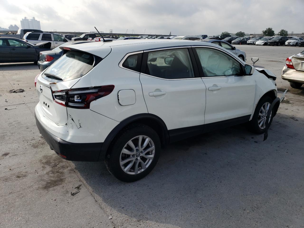 Image 3 of 2021 NISSAN ROGUE SPORT S 2021 with VIN JN1BJ1AV2MW314177