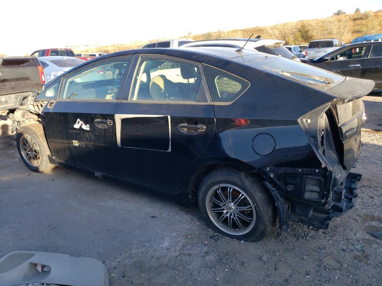 Image 2 of 2014 TOYOTA PRIUS  2014 with VIN JTDKN3DU8E1775950