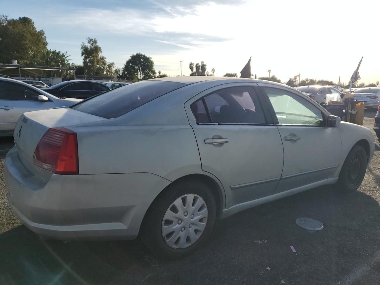 Image 3 of 2004 MITSUBISHI GALANT ES MEDIUM 2004 with VIN 4A3AB36F34E104743