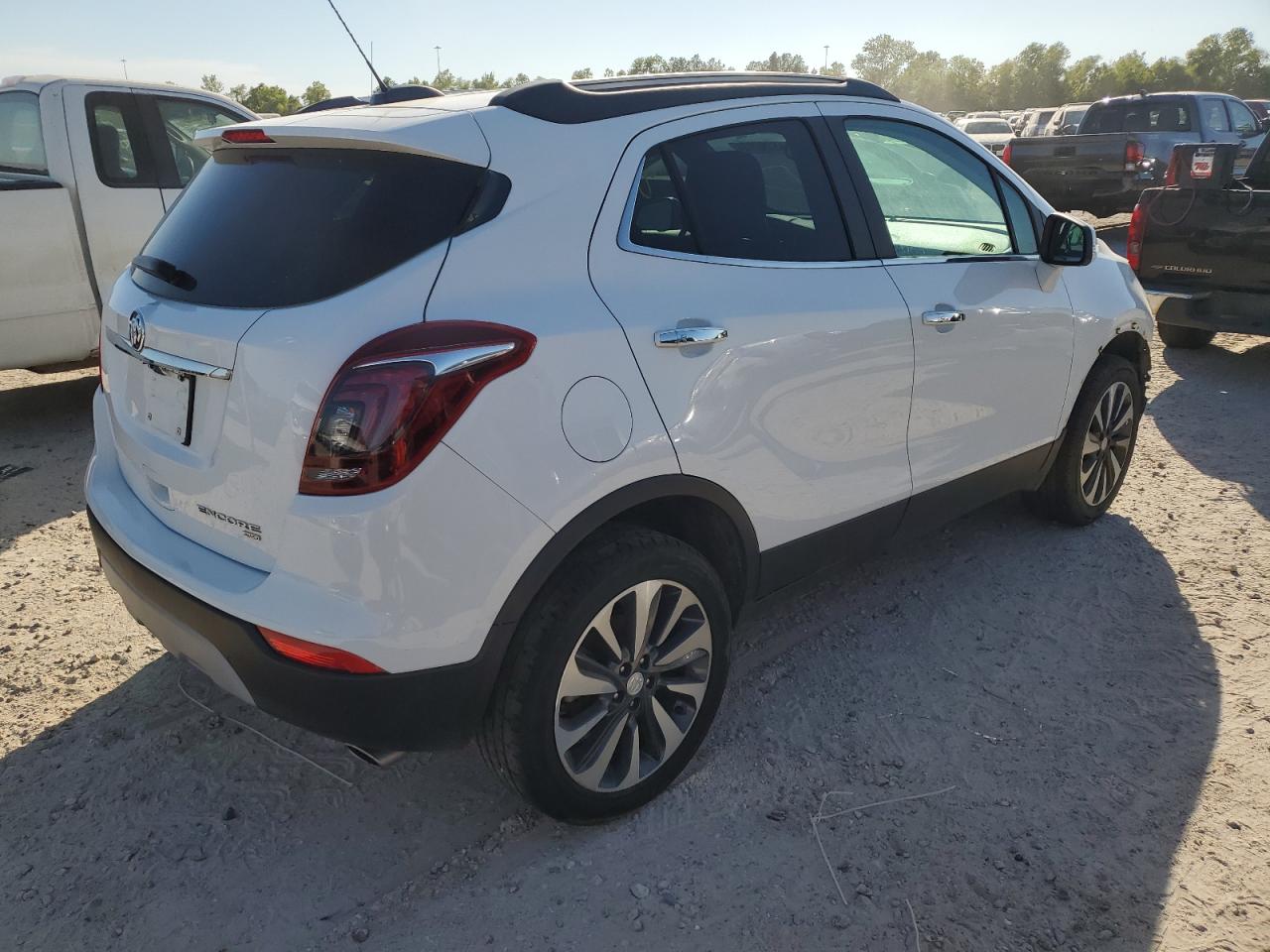 Obraz 3 z Buick Encore Essence 2020 z VIN KL4CJGSB1LB057599