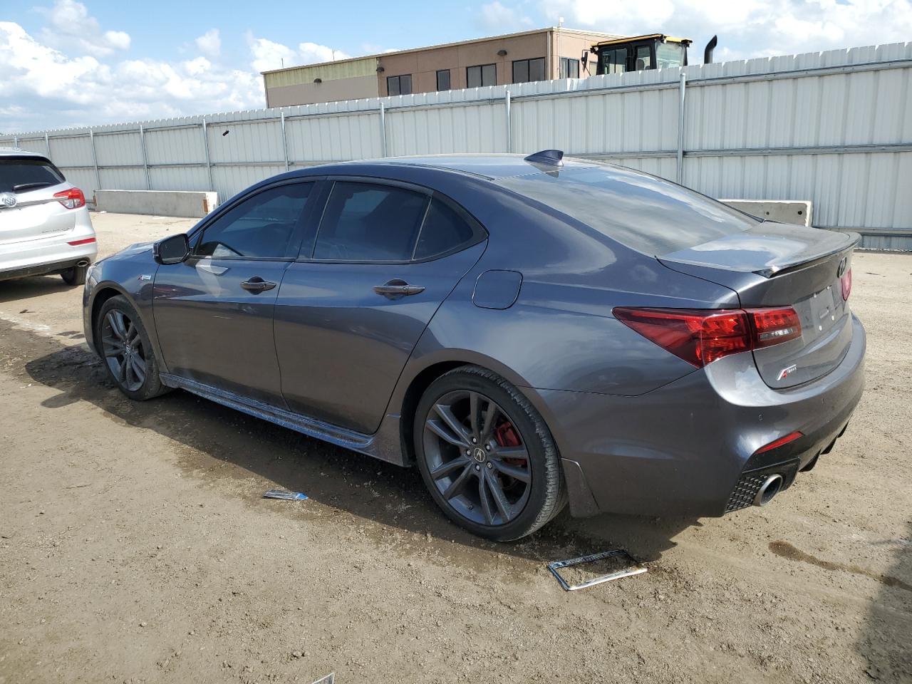 Изображение 2 2019 ACURA TLX TECHNOLOGY 2019 с VIN 19UUB1F63KA000652