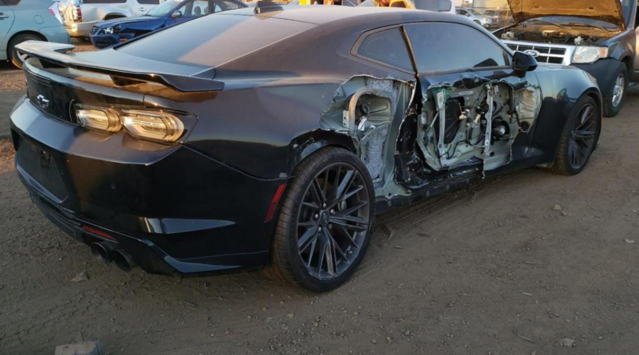 Изображение 3 2021 CHEVROLET CAMARO ZL1 2021 с VIN 1G1FK1R68M0104767