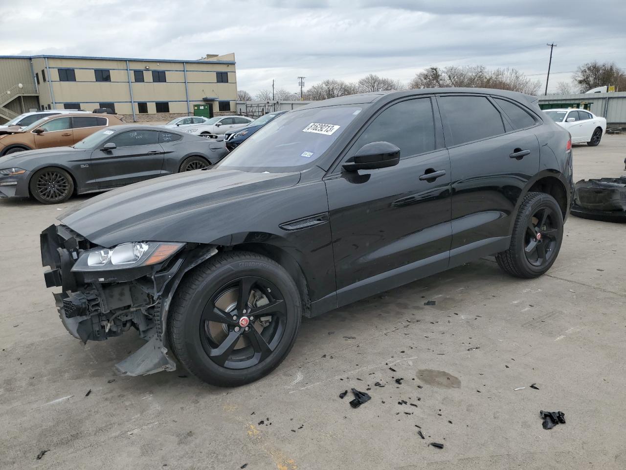 Изображение 1 2017 JAGUAR F-PACE PREMIUM 2017 с VIN SADCJ2BVXHA084238