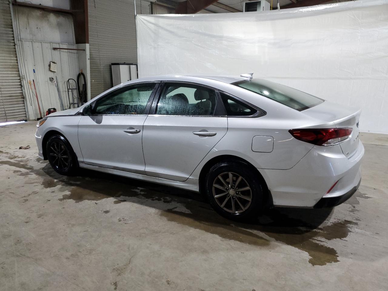 Изображение 2 2018 HYUNDAI SONATA SE 2018 с VIN 5NPE24AF8JH672466