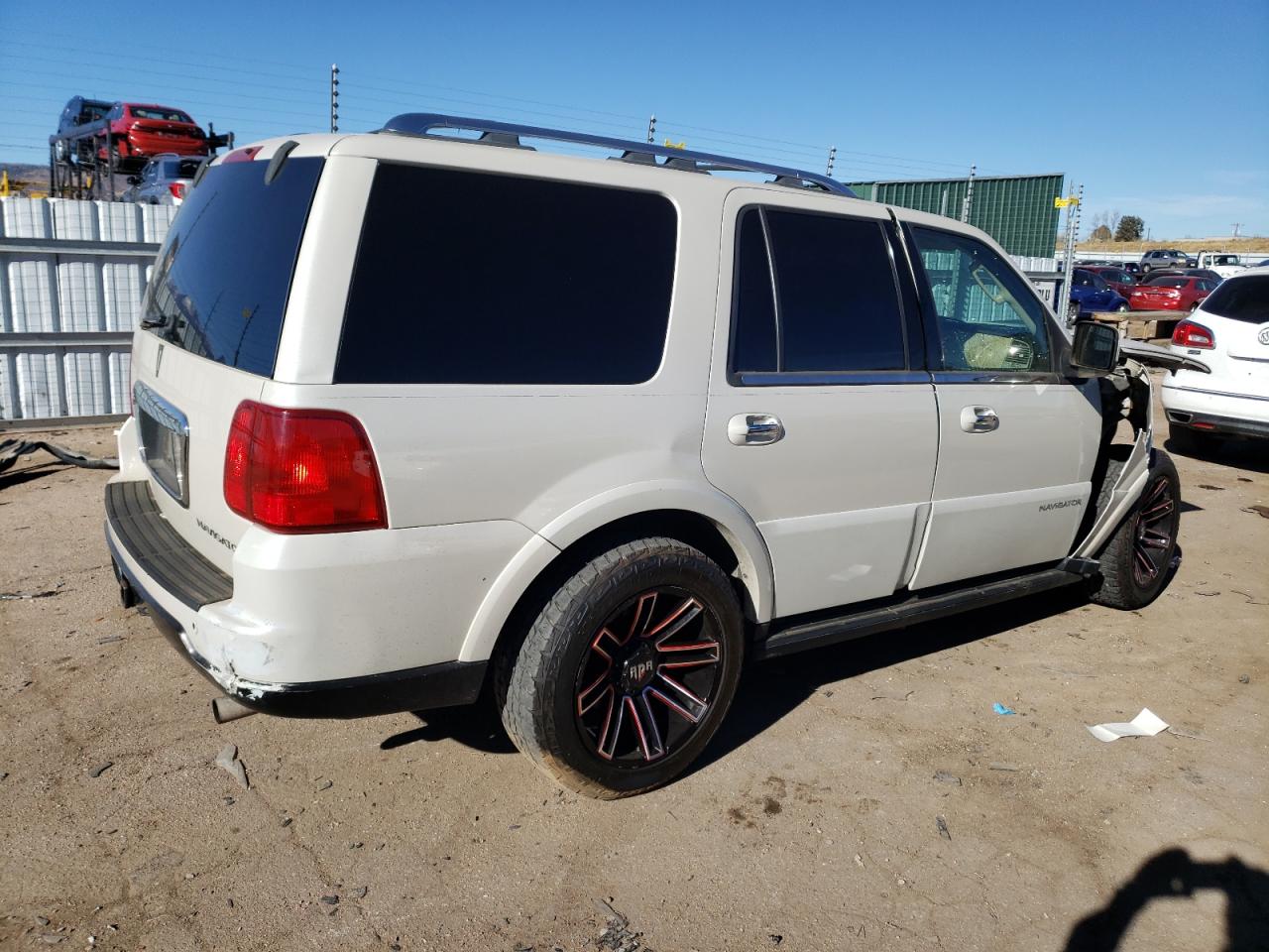 Obraz 3 z 2005 LINCOLN NAVIGATOR  2005 z VIN 5LMFU275X5LJ20074