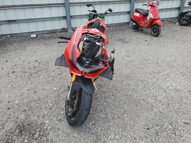 Image 2 of 2021 DUCATI PANIGALE V4 2021 with VIN ZDMDAGNW3MB015174