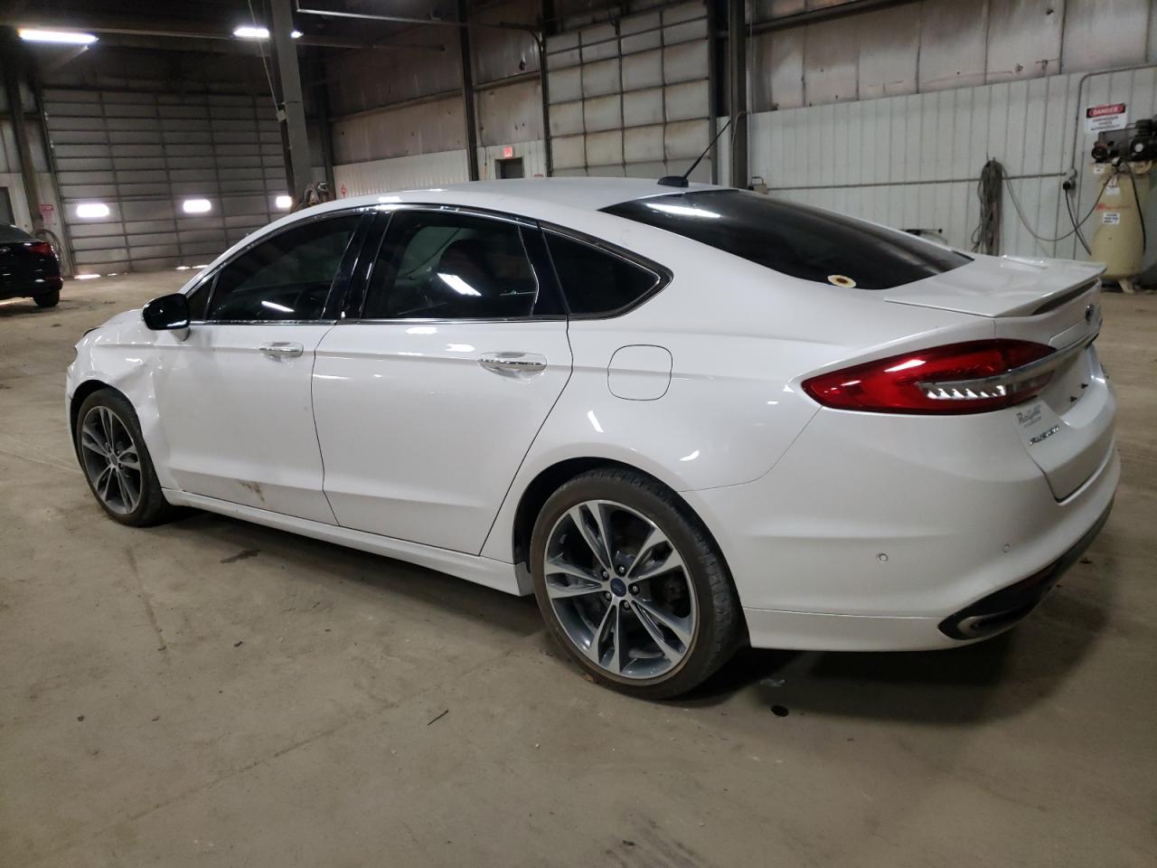Obraz 2 z 2017 FORD FUSION TITANIUM 2017 z VIN 3FA6P0K93HR241831